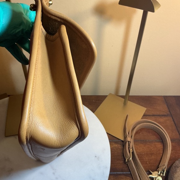 Coach VTG HTF BUTTERSCOTCH WILLIS CITY Bag - Picture 9 of 16